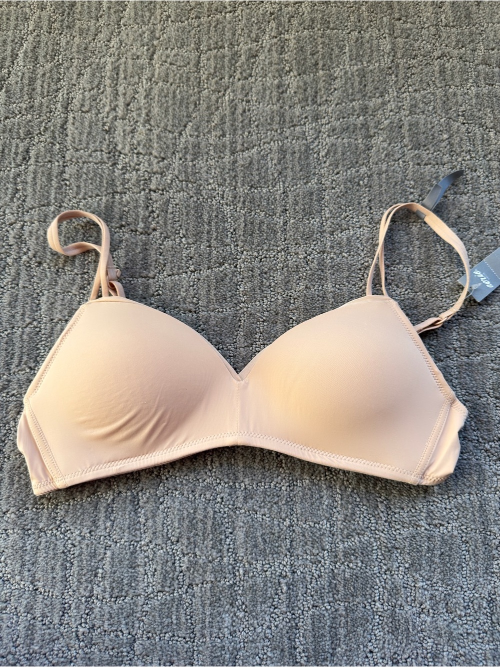 NWT Seamless T-Shirt Bra in Nude - Women Intimates